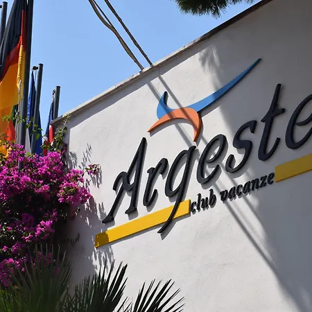 Argeste Club Vacanze Aparthotel 3*